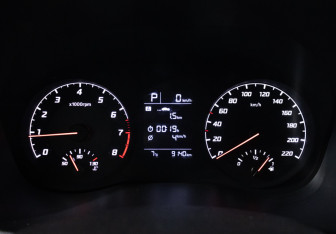 Подержанный автомобиль Hyundai Solaris Sedan 2022 года (12 фото)