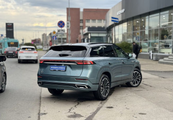 Подержанный автомобиль Jaecoo J8 2024 года (6 фото)