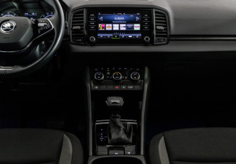 Подержанный автомобиль Skoda Karoq 2021 года (14 фото)