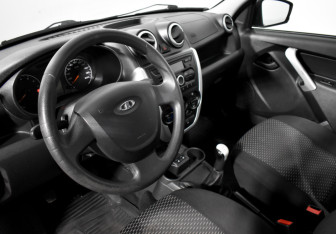 Подержанный автомобиль LADA (ВАЗ) Granta Sedan 2017 года (9 фото)