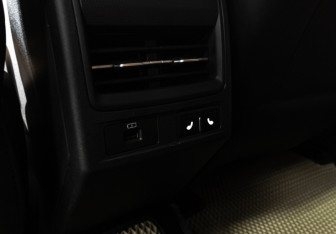 Подержанный автомобиль Omoda C5 2022 года (25 фото)