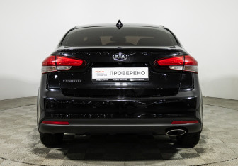 Подержанный автомобиль Kia Cerato Sedan 2017 года (6 фото)