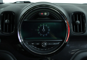 Подержанный автомобиль MINI Countryman 2019 года (12 фото)