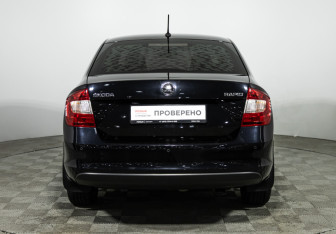 Подержанный автомобиль Skoda Rapid Liftback 2015 года (6 фото)