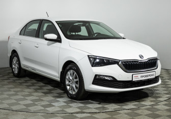 Подержанный автомобиль Skoda Rapid Liftback 2022 года (3 фото)
