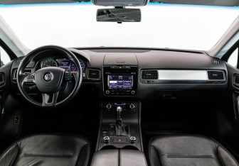 Подержанный автомобиль Volkswagen Touareg 2013 года (10 фото)