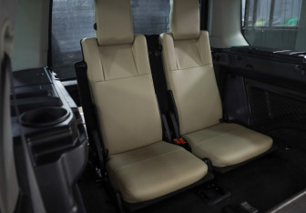 Подержанный автомобиль Land Rover Discovery 2008 года (27 фото)