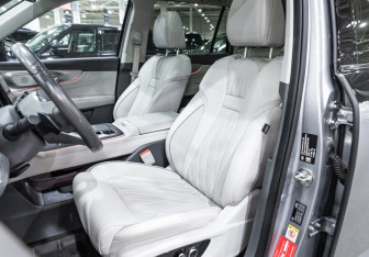 Подержанный автомобиль GAC GS8 2024 года (18 фото)