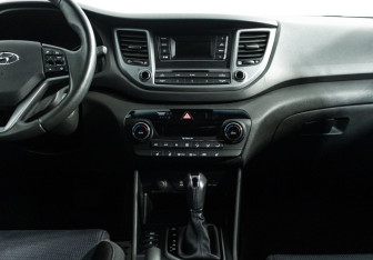 Подержанный автомобиль Hyundai Tucson 2017 года (14 фото)