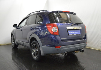 Подержанный автомобиль Chevrolet Captiva 2008 года (7 фото)