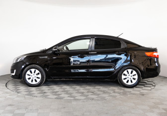 Подержанный автомобиль Kia Rio Sedan 2012 года (8 фото)