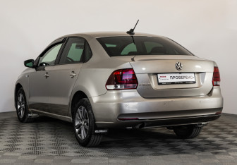 Подержанный автомобиль Volkswagen Polo Sedan 2019 года (7 фото)