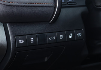 Подержанный автомобиль Toyota Camry Sedan 2018 года (32 фото)