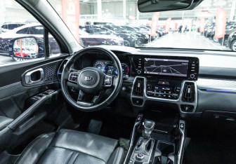 Подержанный автомобиль Kia Sorento 2021 года (17 фото)