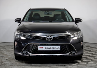 Подержанный автомобиль Toyota Camry Sedan 2017 года (2 фото)