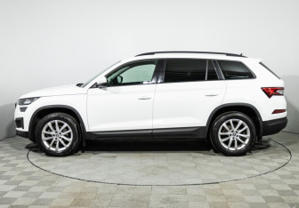 Подержанный автомобиль Skoda Kodiaq 2022 года (8 фото)