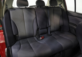 Подержанный автомобиль Nissan Tiida Hatchback 2008 года (21 фото)