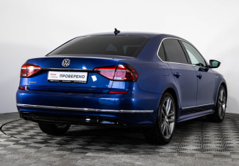 Подержанный автомобиль Volkswagen Passat Sedan 2017 года (7 фото)