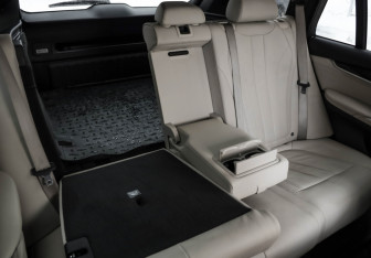 Подержанный автомобиль BMW X5 2016 года (35 фото)