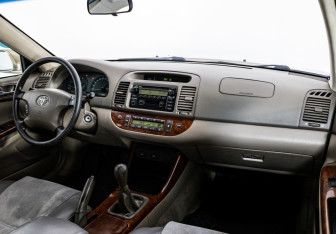 Подержанный автомобиль Toyota Camry Sedan 2003 года (9 фото)