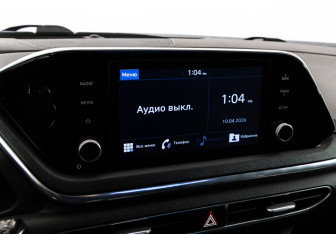 Подержанный автомобиль Hyundai Sonata 2021 года (15 фото)