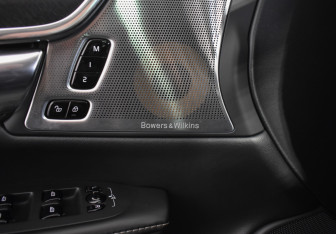 Подержанный автомобиль Volvo V90 Cross Country 2018 года (20 фото)