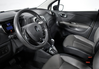 Подержанный автомобиль Renault Kaptur 2018 года (9 фото)