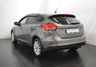 Подержанный автомобиль Ford Focus Hatchback 2018 года (7 фото)