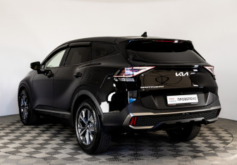 Подержанный автомобиль Kia Sportage 2023 года (7 фото)