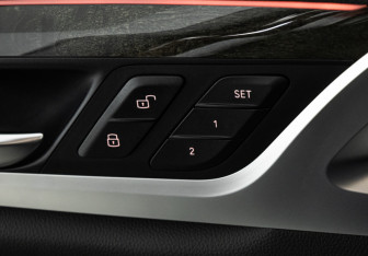 Подержанный автомобиль BMW X3 2018 года (21 фото)