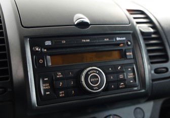 Подержанный автомобиль Nissan Note 2008 года (12 фото)