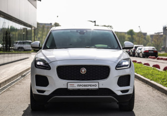 Подержанный автомобиль Jaguar E-Pace 2018 года (4 фото)