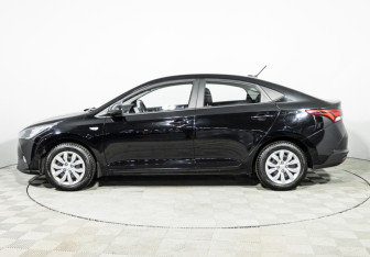 Подержанный автомобиль Hyundai Solaris Sedan 2022 года (8 фото)