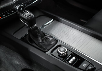 Подержанный автомобиль Volvo XC60 2019 года (11 фото)