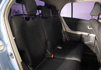 Подержанный автомобиль Toyota Yaris Hatchback 2007 года (19 фото)