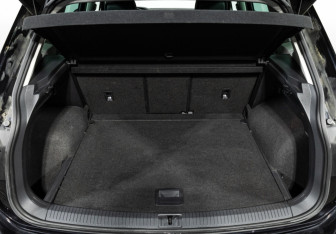 Подержанный автомобиль Volkswagen Tiguan 2018 года (20 фото)