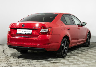 Подержанный автомобиль Skoda Octavia Liftback 2014 года (5 фото)