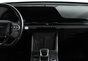 Подержанный автомобиль Omoda C5 2022 года (14 фото)