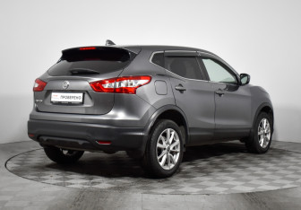 Подержанный автомобиль Nissan Qashqai 2018 года (5 фото)