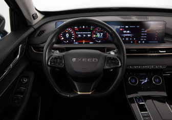 Подержанный автомобиль Exeed LX 2023 года (9 фото)