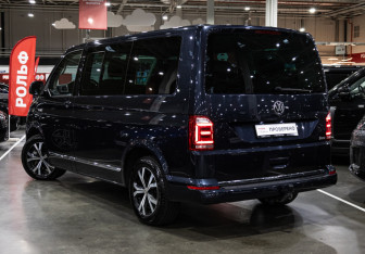 Подержанный автомобиль Volkswagen Multivan 2019 года (6 фото)