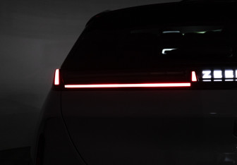 Подержанный автомобиль Zeekr X 2023 года (31 фото)