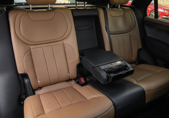 Подержанный автомобиль Land Rover Range Rover Sport 2022 года (28 фото)