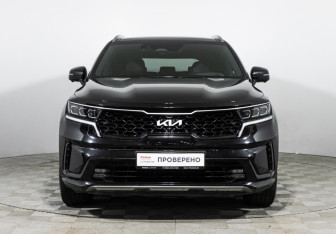 Подержанный автомобиль Kia Sorento 2022 года (2 фото)