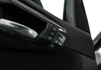 Подержанный автомобиль Toyota Highlander 2021 года (25 фото)