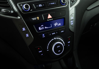 Подержанный автомобиль Hyundai Santa Fe 2017 года (16 фото)
