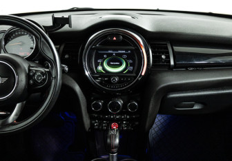 Подержанный автомобиль MINI Hatch 2014 года (14 фото)