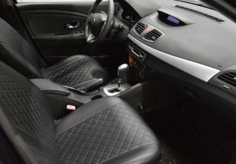 Подержанный автомобиль Renault Fluence 2010 года (11 фото)