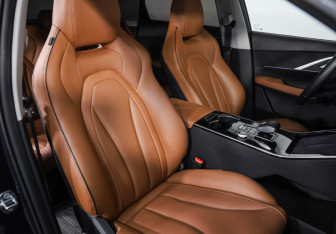 Подержанный автомобиль Omoda C5 2023 года (26 фото)