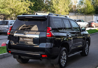 Подержанный автомобиль Toyota Land Cruiser Prado 2018 года (5 фото)